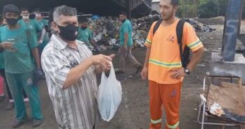 Gari devolve dinheiro encontrado em sacola jogada no lixo por engano, no RS