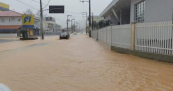 Defesa Civil alerta para chuva intensa entre terça e quarta-feira em Santa Catarina