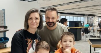 DIA DA FAMÍLIA NA ESCOLA REUNIU PAIS E FILHOS NUMA MANHÃ DE INTEGRAÇÃO EM ITAJAÍ