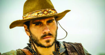 Arraiá Solidário de Itapema terá show nacional com cantor Gabriel Sater, o Trindade da novela Pantanal