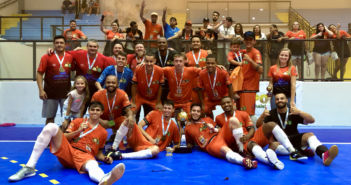 Jogos disputados e apoio da torcida marcam final da Copa Empresarial de Futsal Livre