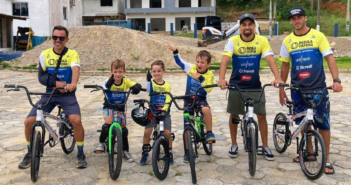 ESCOLINHA DE BMX RACING INICIA AULAS NA AMBI