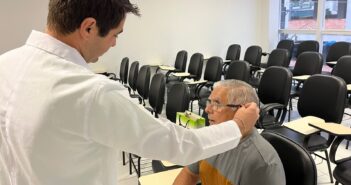 Mais 20 pacientes são contemplados no Programa Ouvir Bem