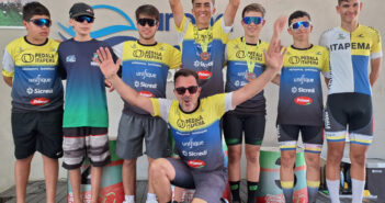 ITAPEMA RECEBE TROFÉU DE BRONZE NO CICLISMO MASCULINO DA OLESC