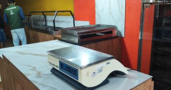 Restaurante na Meia Praia é desinterditado após adequações sanitárias