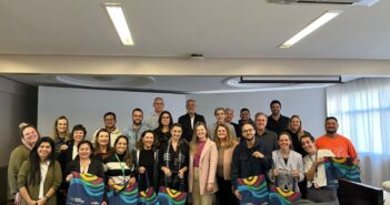 Secretaria de Turismo representa Itapema em evento regional e apresenta nova marca do município