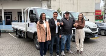 Secretaria de Obras de Itapema recebe dois novos veículos para reforçar os serviços na cidade