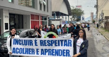 EMEB Educar promove III Caminhada da Inclusão no Bairro Meia Praia